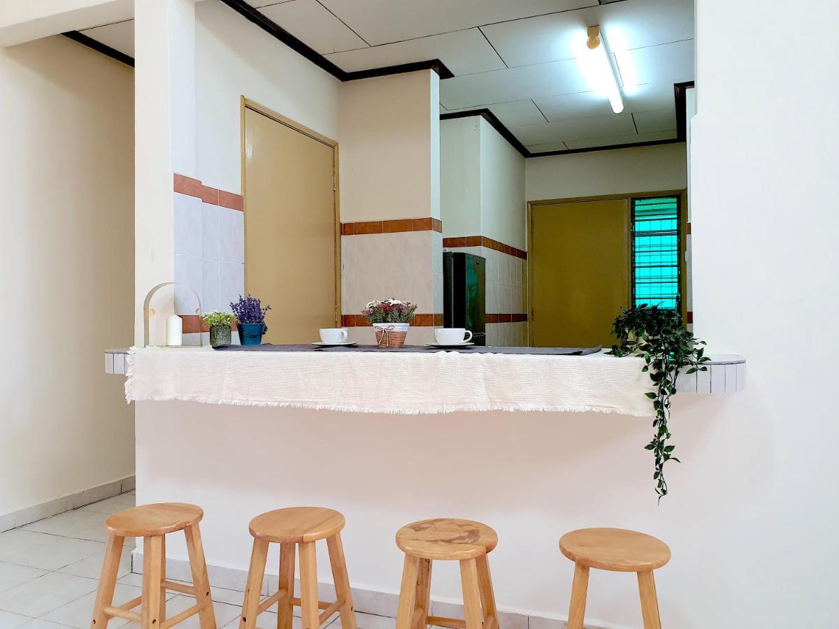 Melaka Afamosa Villa With Private Pool For 10 Pax Alor Gajah Dış mekan fotoğraf